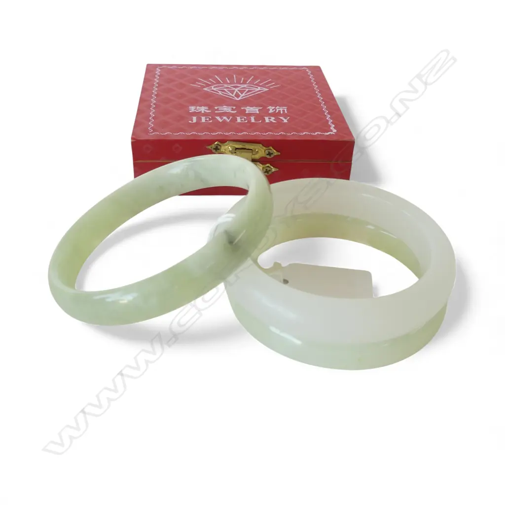 3 JADE? BANGLES one damaged Image 1++