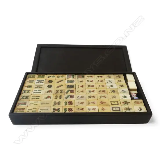 WOOD CASED VINTAGE BONE & BAMBOO MAH JONG SET L350MM