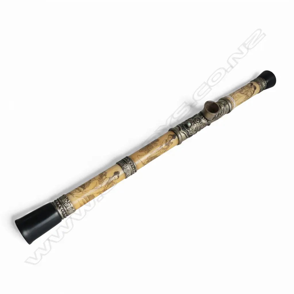 CHINESE BONE & WHITE METAL PIPE L.450mm Image 1++