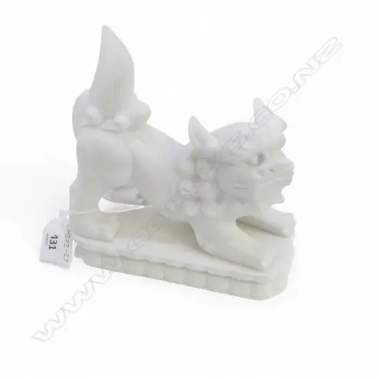  CARVED WHITE MARBLE TEMPLE DOG L.160mm