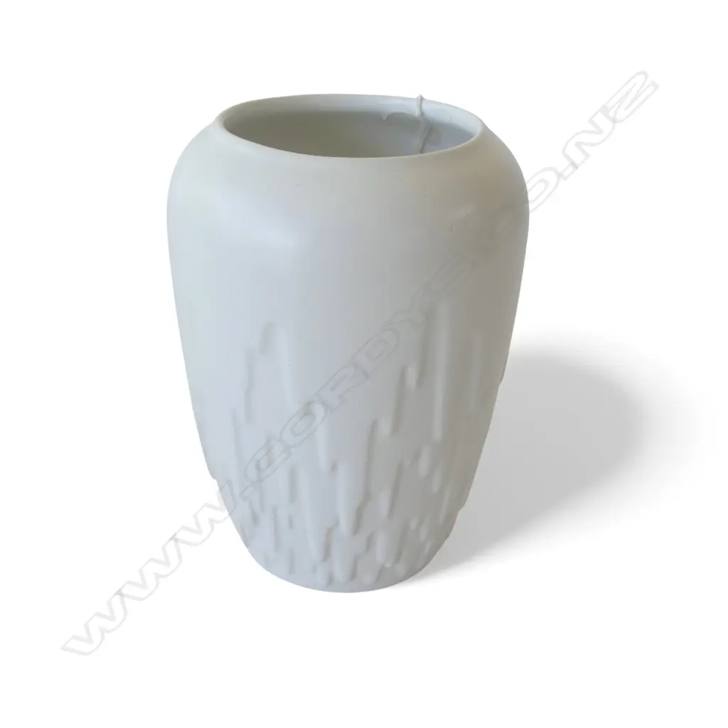 CROWN LYNN 'ICICLE' VASE No.2094 H.155mm Image 1++