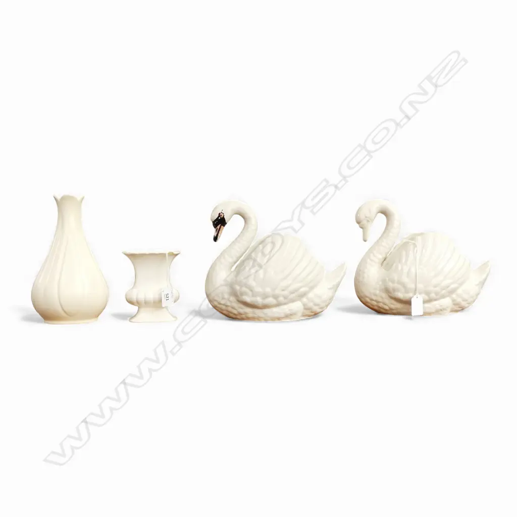 2 DEVON SWANS, CROWN LYNN VASE (FAULT) & FLAIR ART POTTERY URN (FAULT) Image 1++