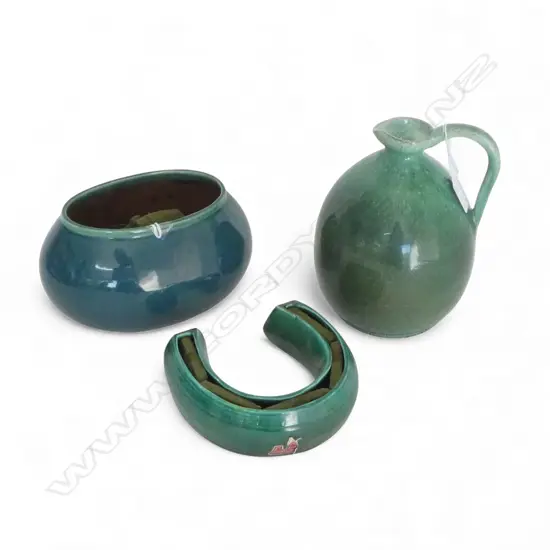 SOUTH AFRICAN POTTERY PCES: 2 X 'GLOBE' vase + jug + 'LUCIA WARE' trough horseshoe vase