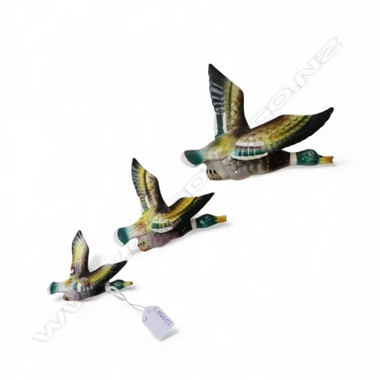 SET OF 3 FLYING WALL DUCKS 170x190mm MIDDLE w. NECK REPAIRED