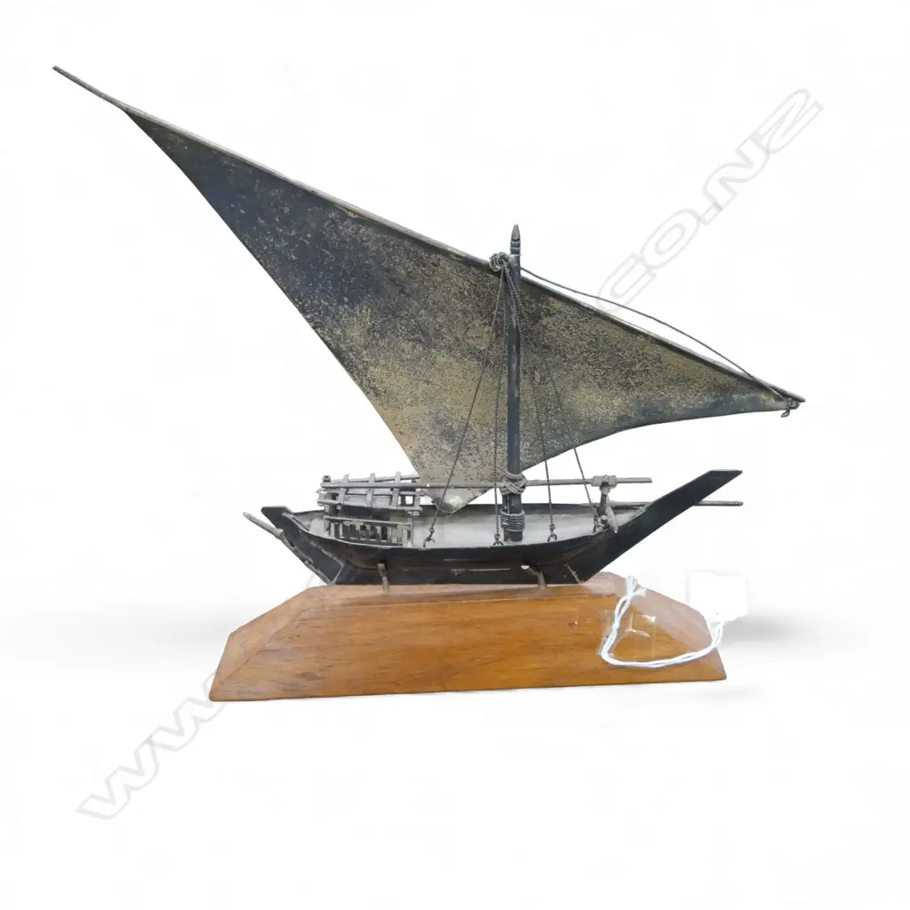 STG SILVER DHOW SHIP MODEL, H.200 x 240mm 165gms Image 1++