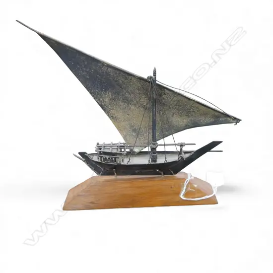 STG SILVER DHOW SHIP MODEL, H.200 x 240mm 165gms