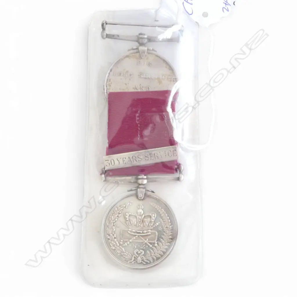 2 GEORGE T. WHITE SILVER N.Z. POLICE MEDALS; 30 YRS SERVICE AWARDED TO JEREMIAH HORAN ex Ken Brewer Collection + OTHER.. Image 1++