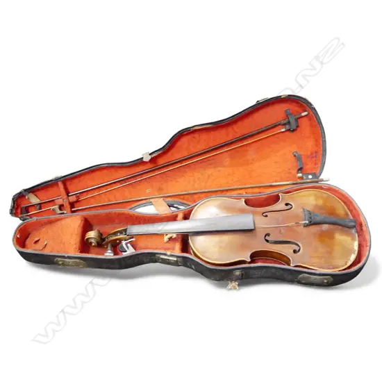 OLD stamped 'DUKE LONDON' FULL SIZE VIOLIN in case with 2 bows. Attention required. Probably Norman Duke. With wax seal 