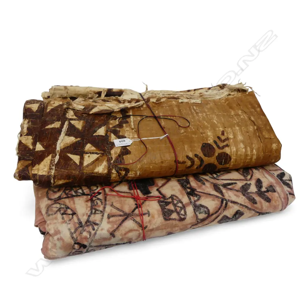 2 TAPA CLOTHS Image 1++