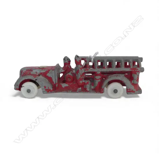 FUN HO! VINTAGE FIRE ENGINE red white wheels (2 cracked).Paint showing some wear. L.175mm 