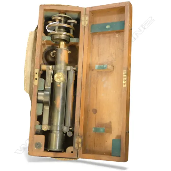 TROUGHTON & SIMMS SURVEYORS LEVEL (BOXED) + TRIPOD L.1450mm