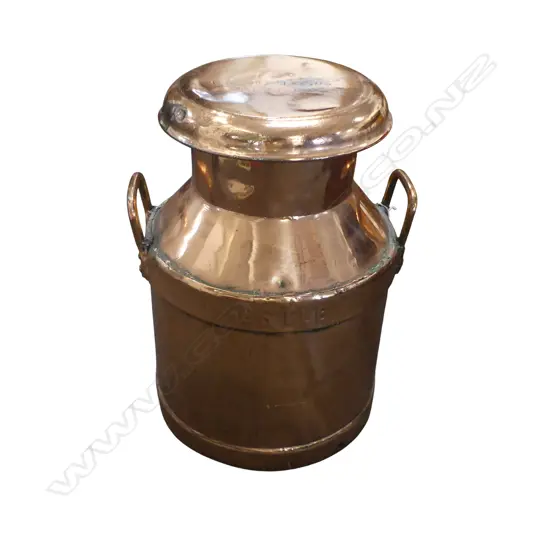 ANTIQUE MILK CAN 'NESTLE' LORD RAYLEIGHS FARMS INC H.490mm