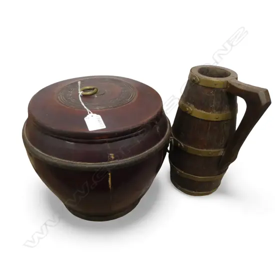 ORIENTAL RED LACQUER LIDDED CONTAINER H.230mm + JUG