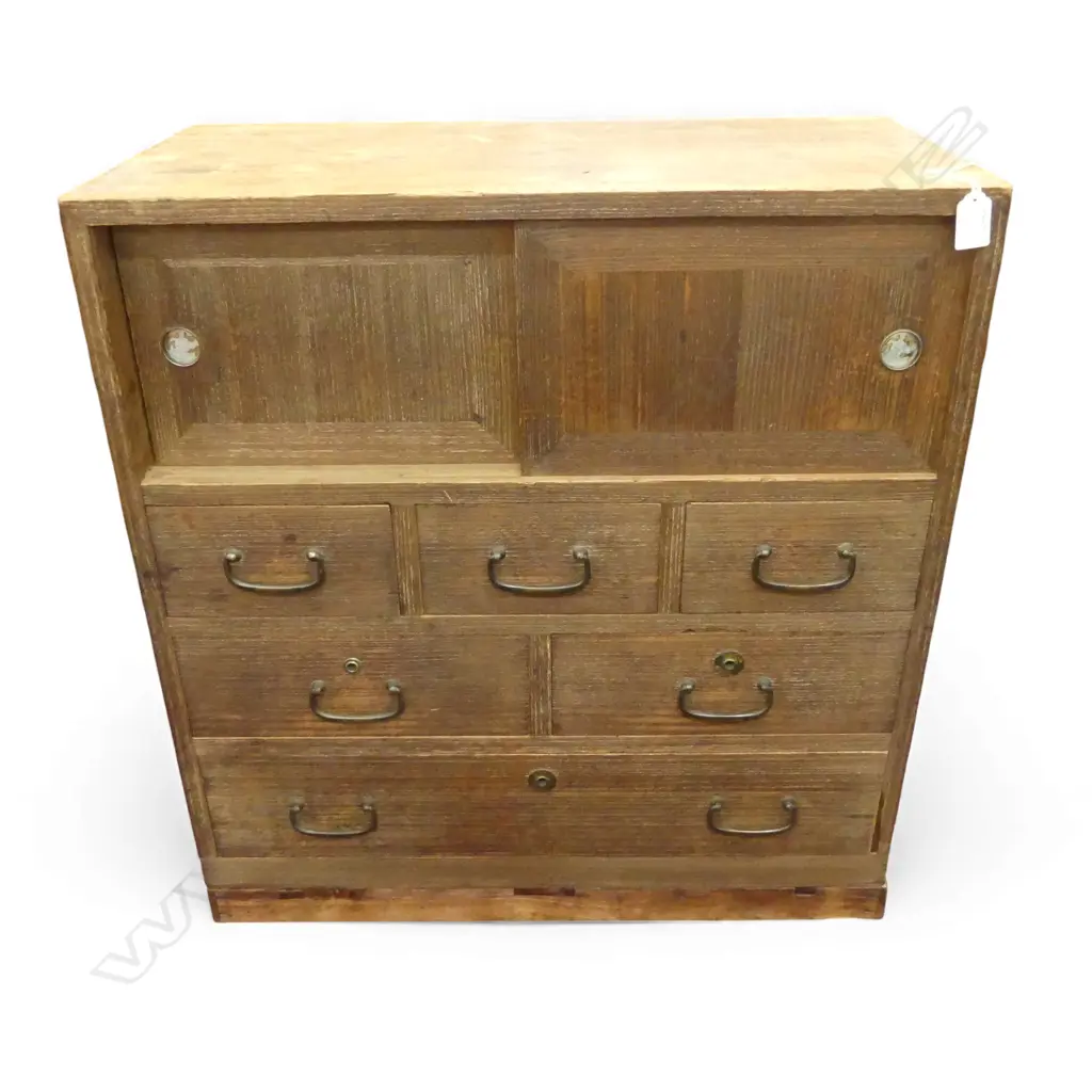 Vintage small Japanese collector's chest. Early 20thC. H.670mm Image 1++