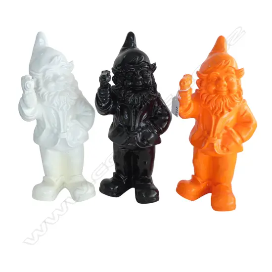 3 PLASTIC GNOMES HOLDING GUNS; BLACK, WHITE & ORANGE H.300mm