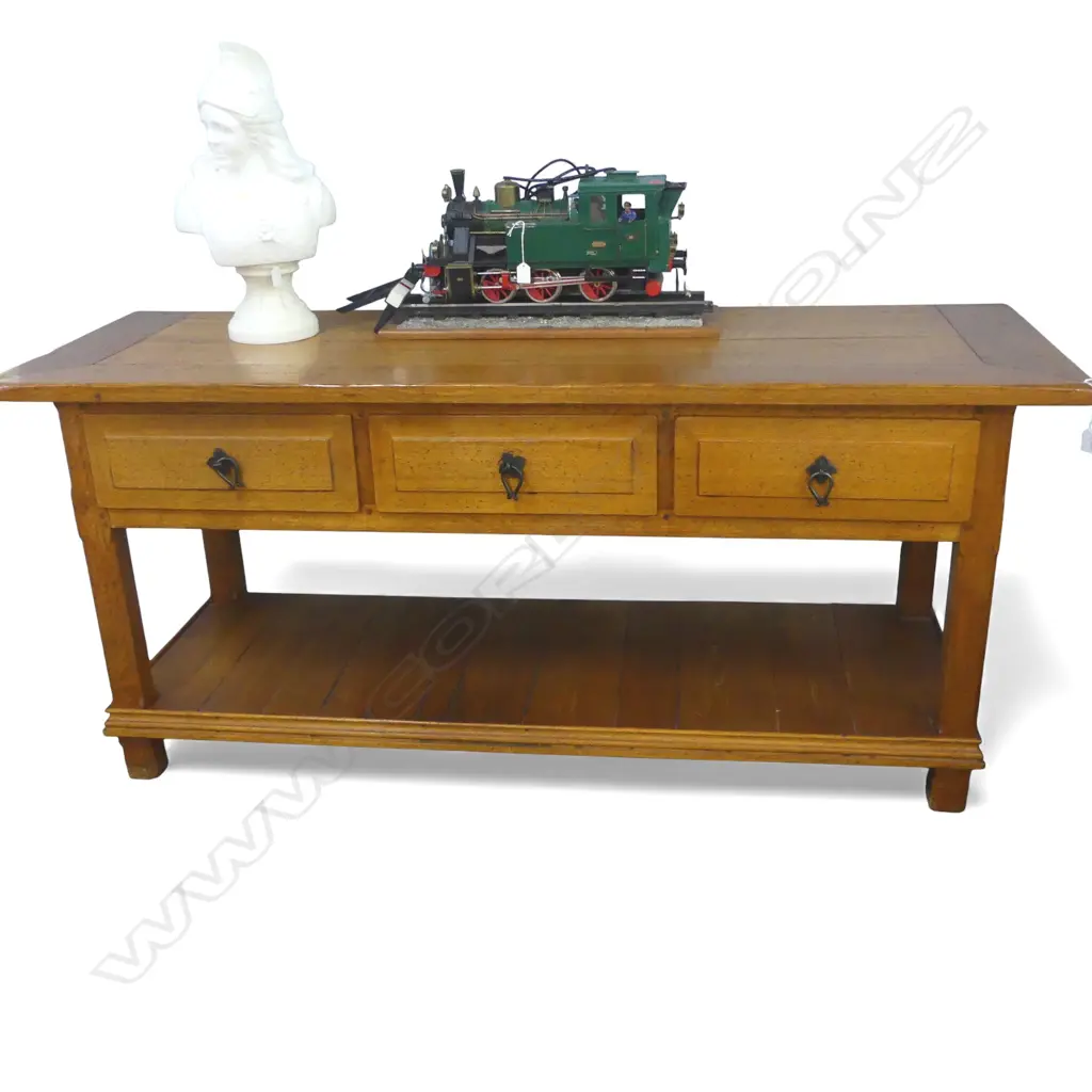 3 DRAWER CONSOLE, QUALITY PEG CONSTRUCTION 1800x610x800mm Image 1++