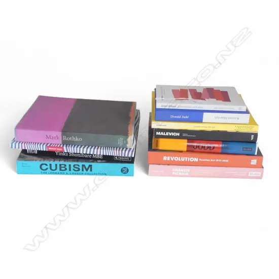 11 INTERNATIONAL ART BOOKS