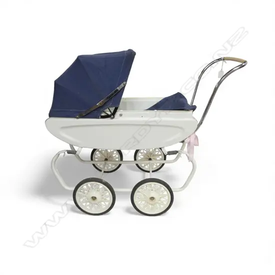 VINTAGE DOLLS PRAM L.800mm
