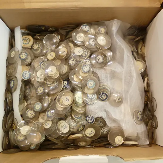 BOX OF WATCH GLASSES HUNDREDS OF THEM
