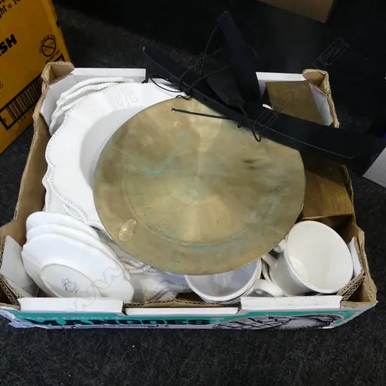 CC INTERIORS PART DINNER SET, CLOCK, GONG