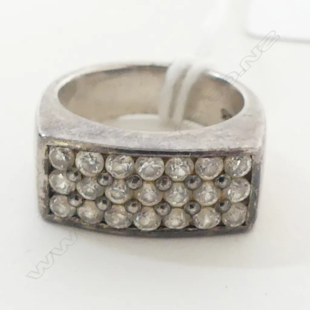 STG SILVER & BEAD SET CZ RING size O Image 1++