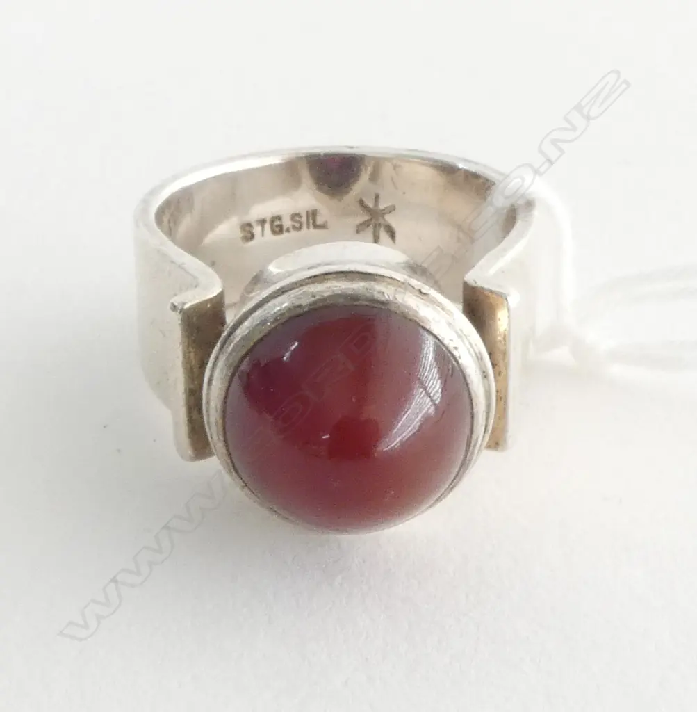 DESIGNER JENS HANSEN? STG SILVER CARNELIAN RING, 14.1grms SIZE R Image 1++