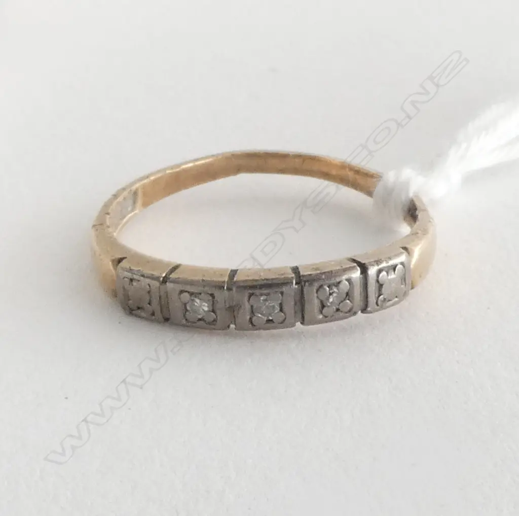 9CT DIAMOND RING, 1.4grms SIZE L Image 1++