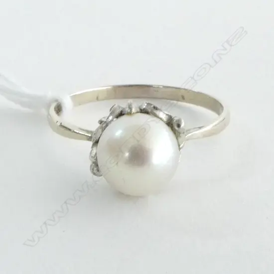 14CT WG CULTURED PEARL DRESS RING, 2.7grms SIZE U