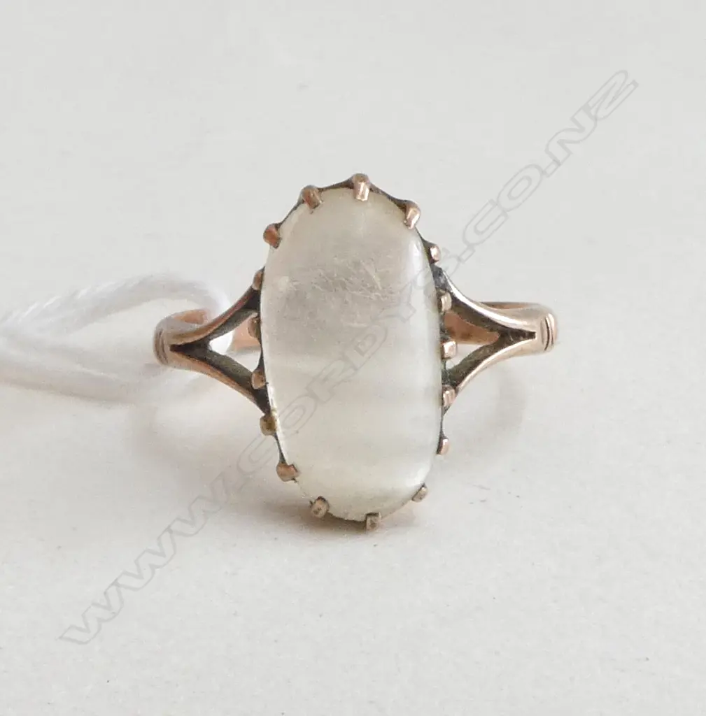 EDWARDIAN 9ct ROSE GOLD & OVAL CABOCHON MOONSTONE RING 2.24gms SIZE N Image 1++