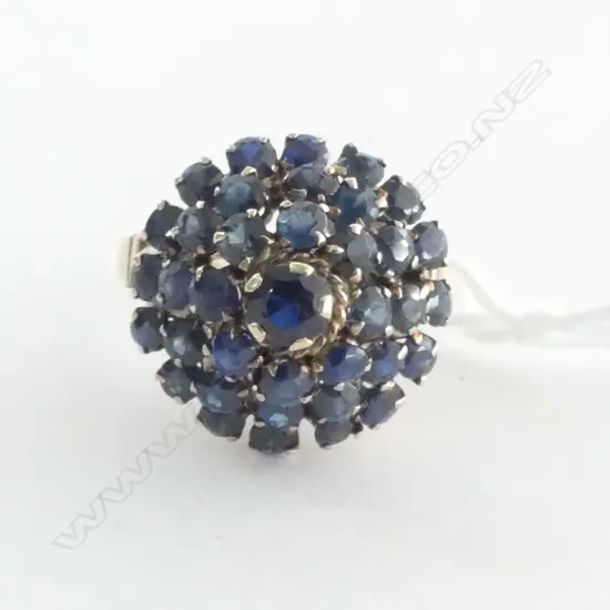 14CT & SAPPHIRE PRINCESS RING, 4.6grms SIZE N