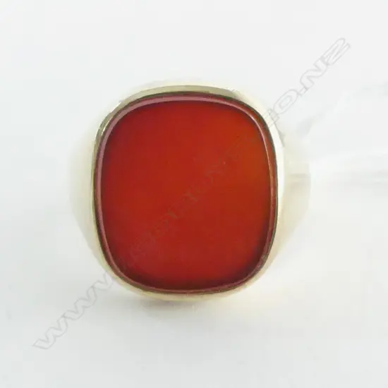 8CT GOLD SIGNET RING, 5.2grms SIZE T