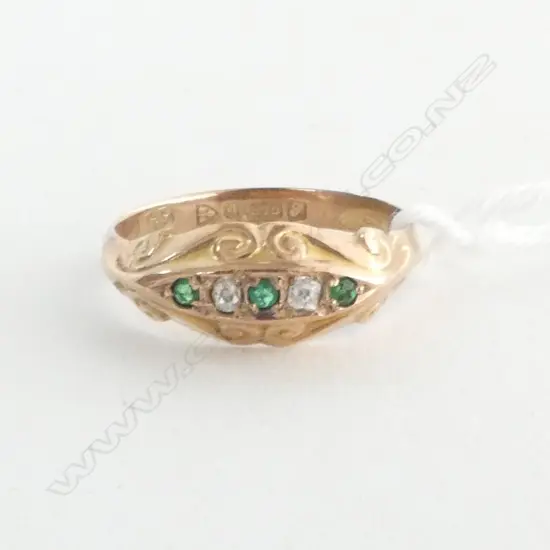 1909 9ct GOLD 3 GREEN STONE & DIAMOND RING 1.5gms SIZE M