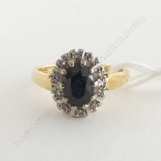 18ct YELLOW GOLD SAPPHIRE & DIAMOND CLUSTER RING 4.26gms SIZE J