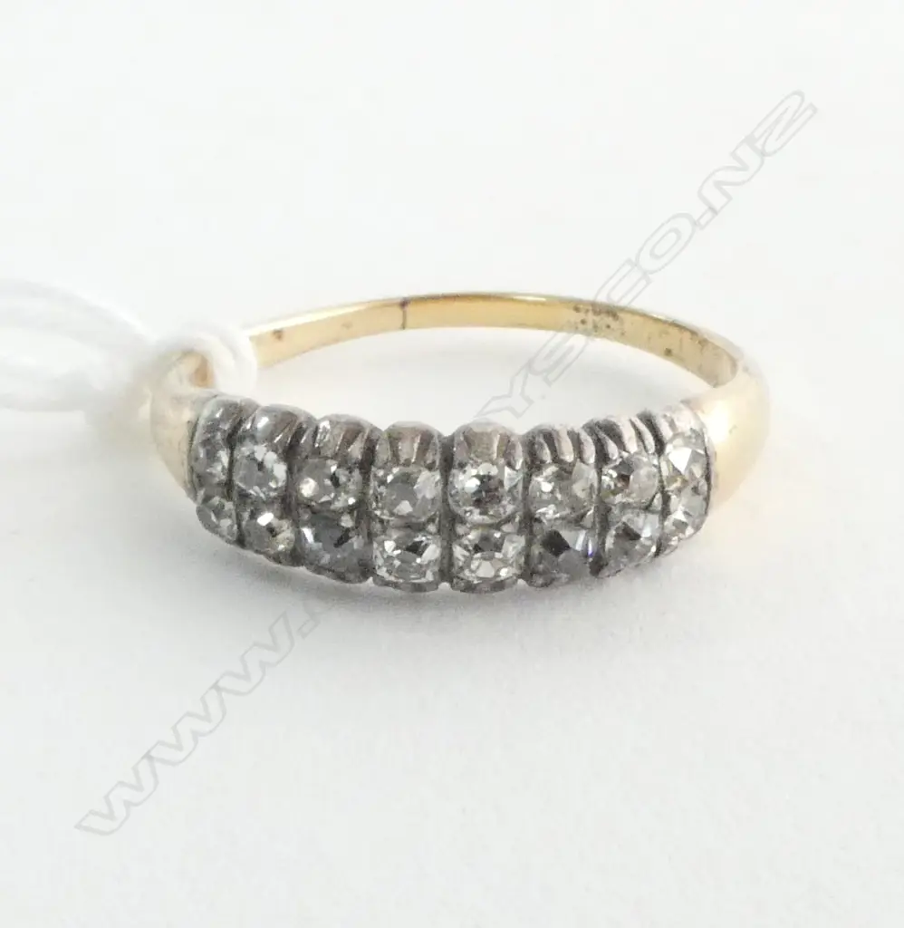 VINTAGE GOLD & DIAMOND RING 2 rows of 8 old cut diamonds 2.84gms testing 14ct gold SIZE P 1/2 Image 1++