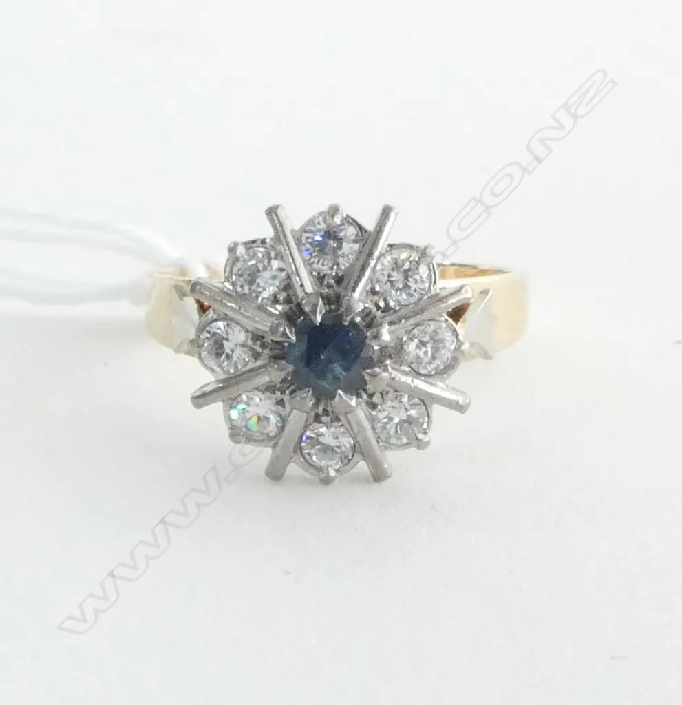 9CT WHITE STONE & SAPPHIRE CLUSTER RING, 3.7grms SIZE R Image 1++