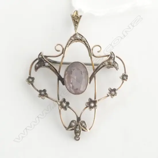 EDW 9ct GOLD & AMETHYST PENDANT BROOCH 1 seed pearl missing 3.3gms