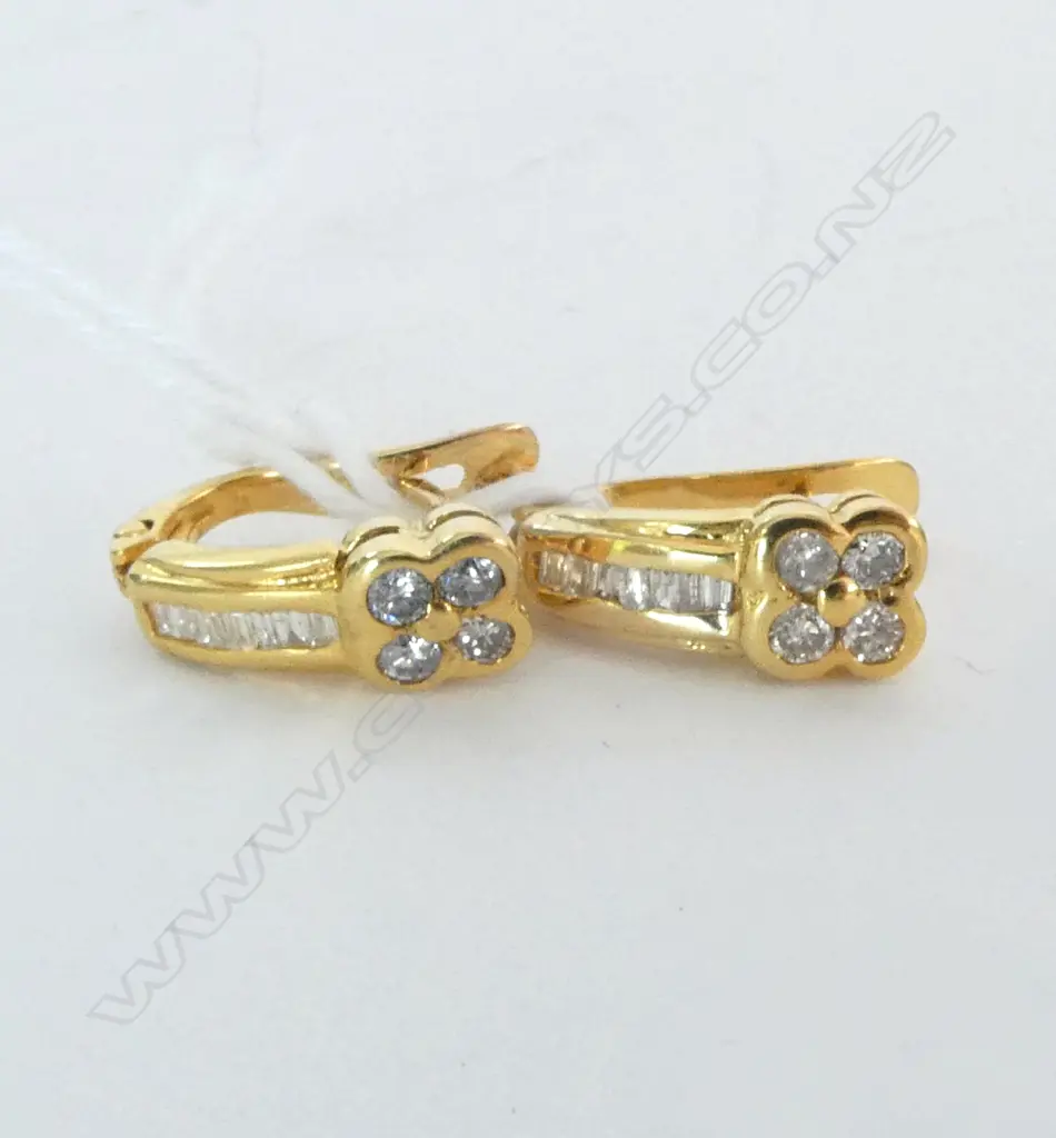 14CT GOLD AND DIAMOND EARRINGS (TDW.0.30CT COLOUR H-I CLARITY SI2-I1) 3.66gms Image 1++