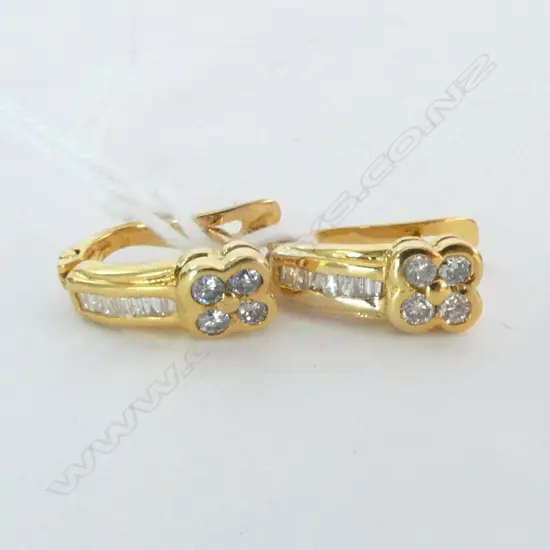 14CT GOLD AND DIAMOND EARRINGS (TDW.0.30CT COLOUR H-I CLARITY SI2-I1) 3.66gms