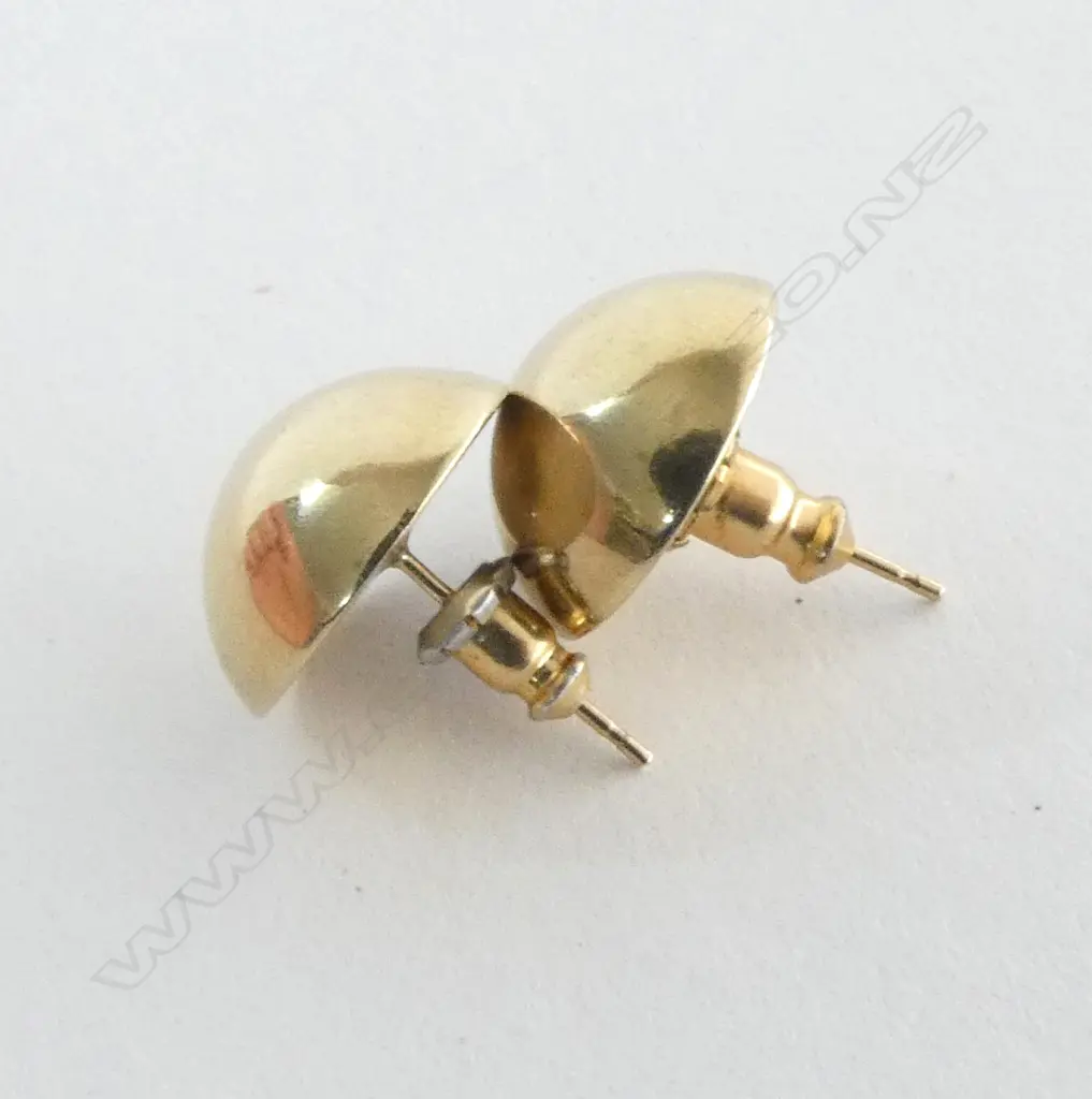 **RTV** PR 9ct DOME STUDS, Dia.14mm, 2.3gm Image 1++