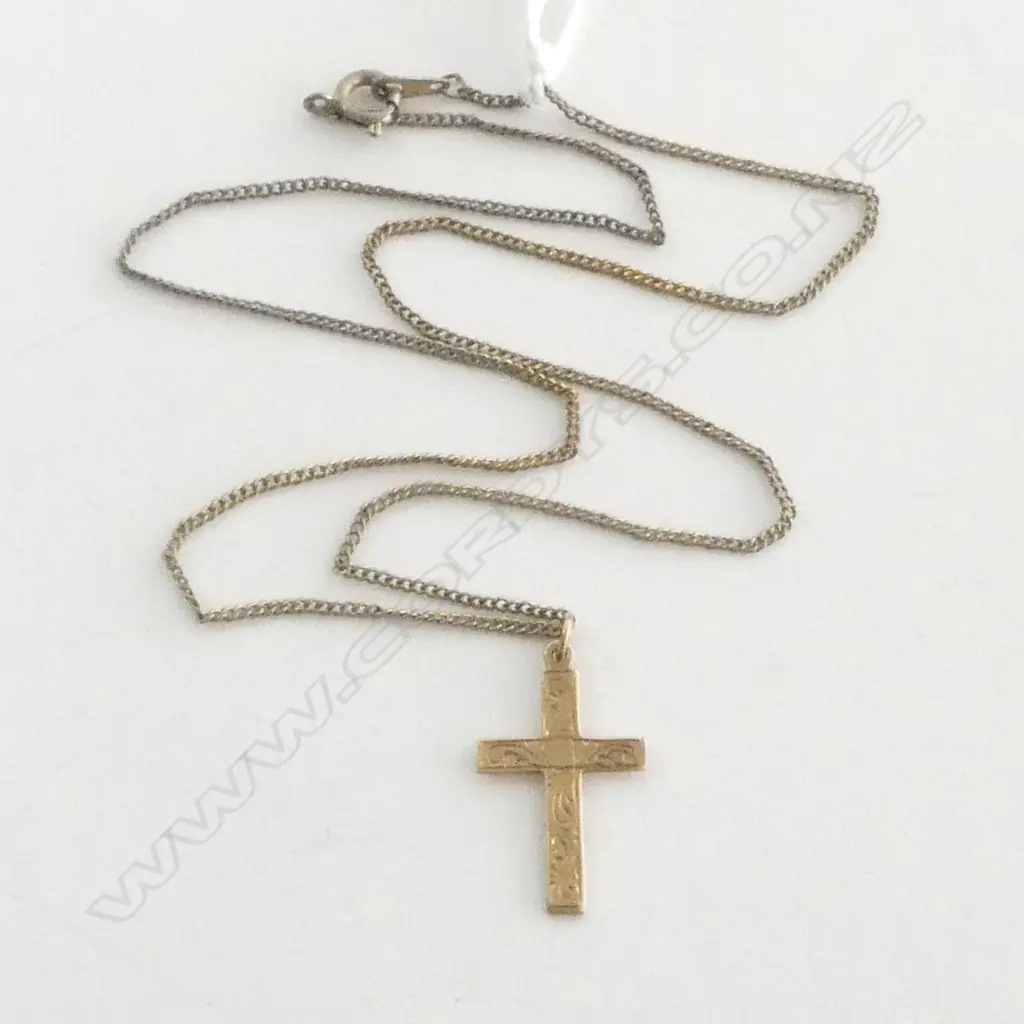 9ct gold cross PENDANT 1gm on gold plate chain Image 1++