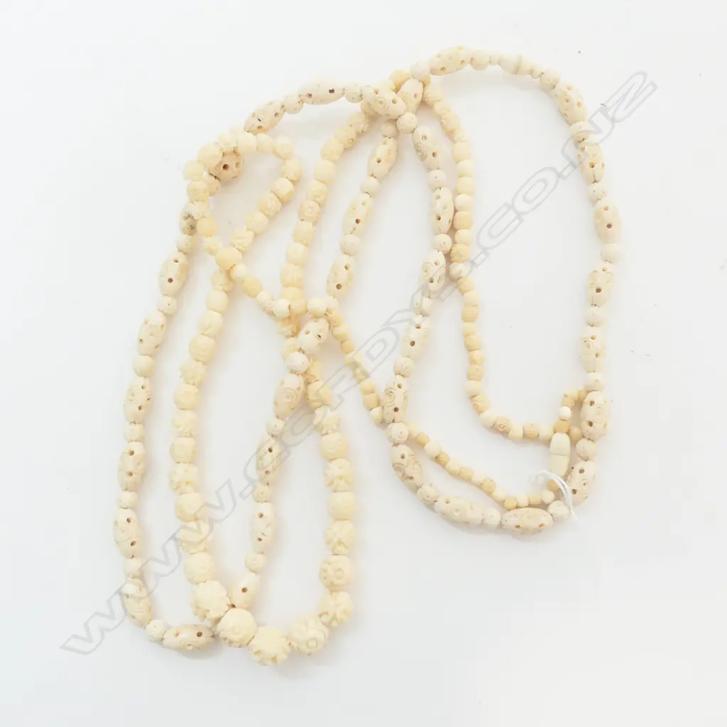 2 CARVED IVORY BEAD NECKLACES L.430mm Image 1++