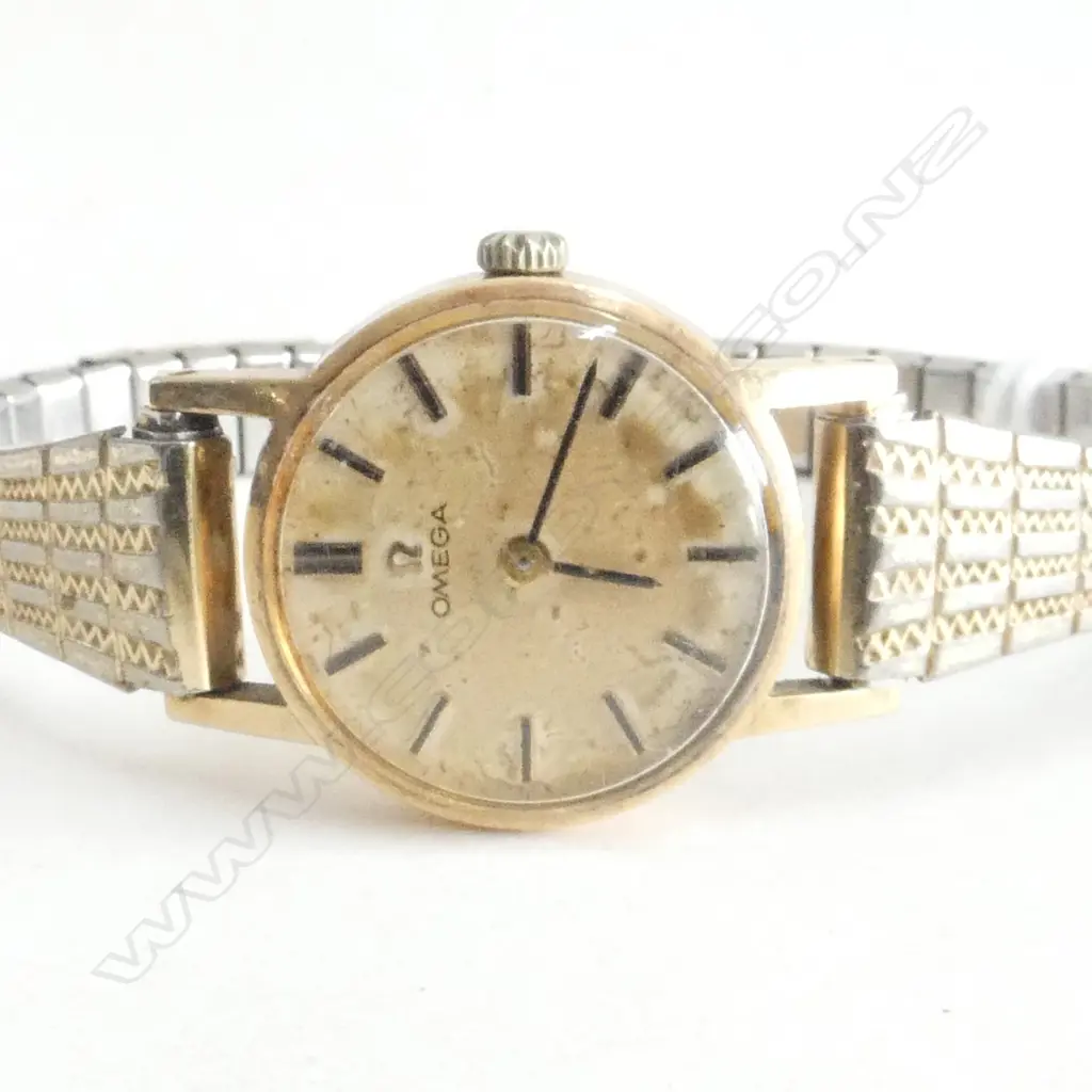 1950/1960s OMEGA  9ct LADIES WRISTWATCH PLATED STRAP RUNNING Image 1++