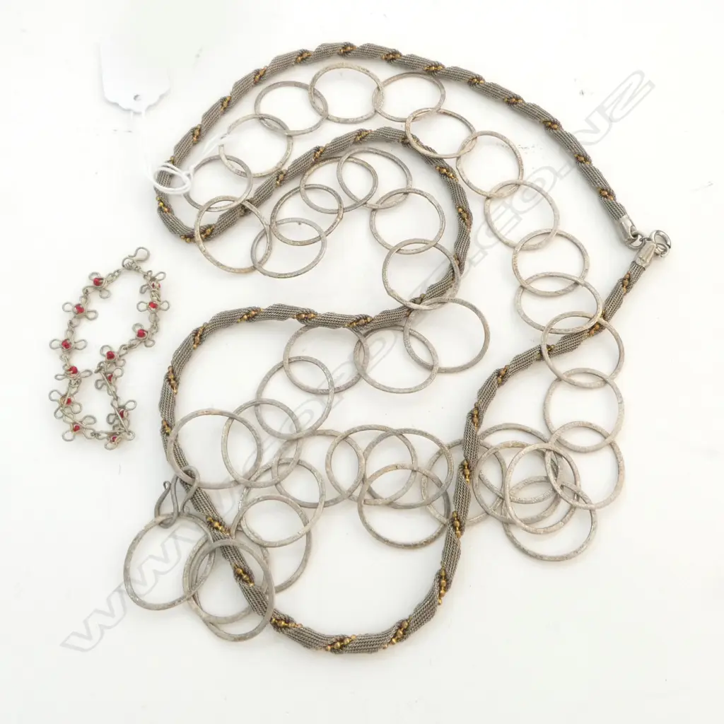 3 PCES CUSTOM JEWELLERY; 2 NECKLACES & BRACELET Image 1++