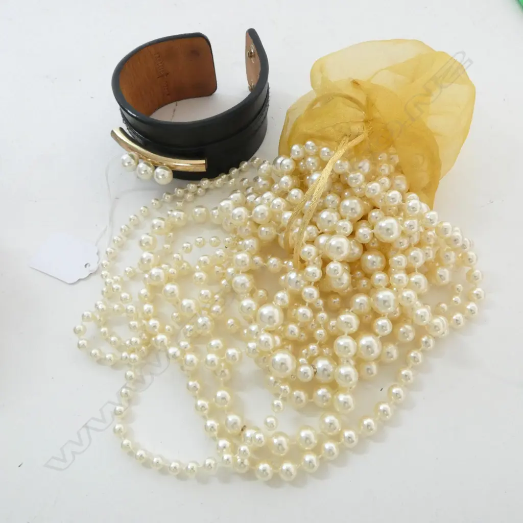 TRELISE COOPER CUFF w. ASST COSTUME PEARLS  Image 1++