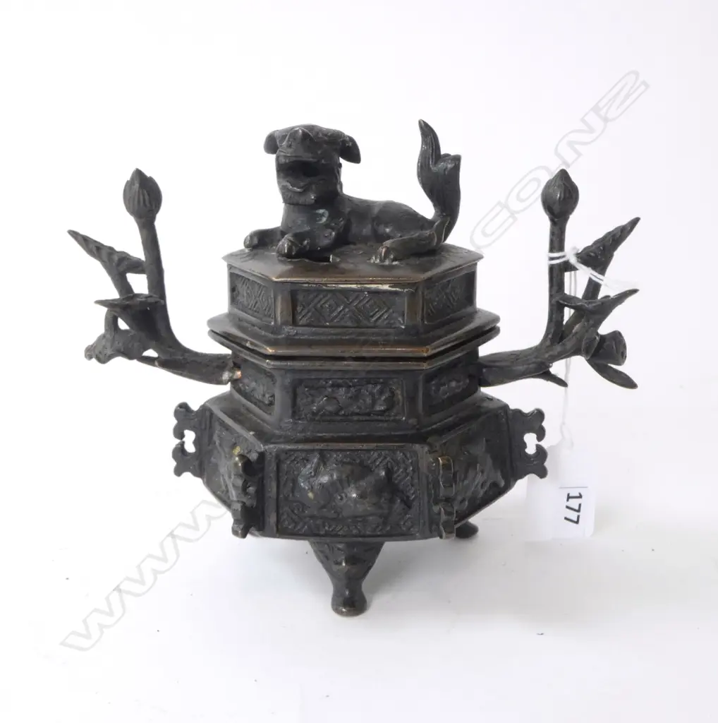 OLD ORIENTAL BRONZE INCENSE BURNER hexagonal shishi to lid flaring waterlily handles H.140mm Image 1++