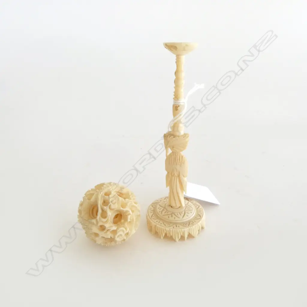 IVORY PUZZLE BALL ON STAND H.145mm Image 1++