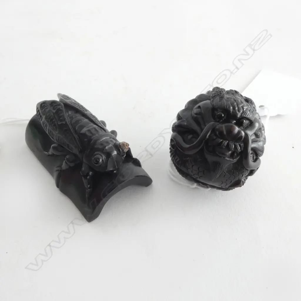 CARVED ROSEWOOD NETSUKE LOCUST on BAMBOO & DRAGON BALL Image 1++
