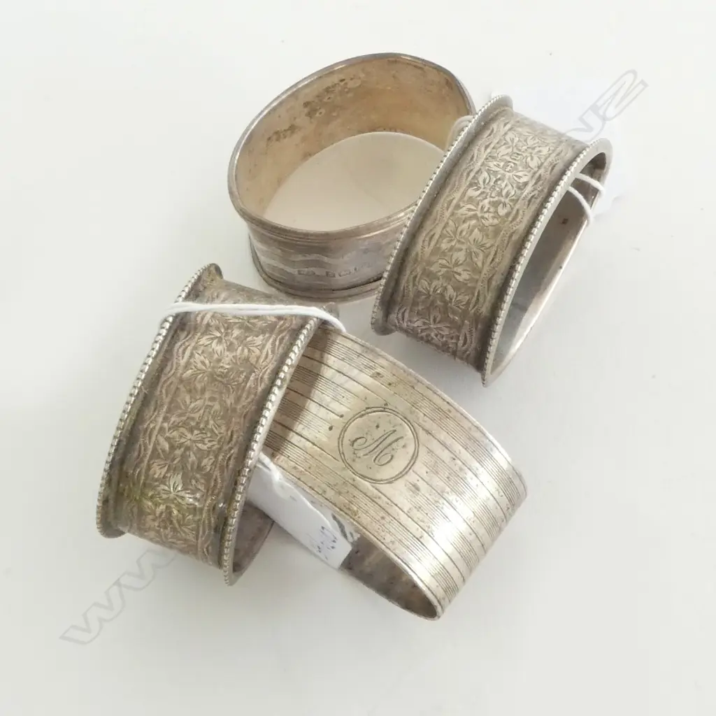 4 S/S NAPKIN RINGS 67G  Image 1++
