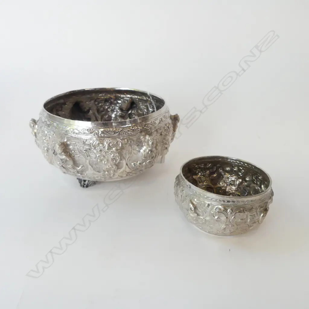 2 THAI SILVER BOWLS, 170mm dia, 328 + 67grms Image 1++
