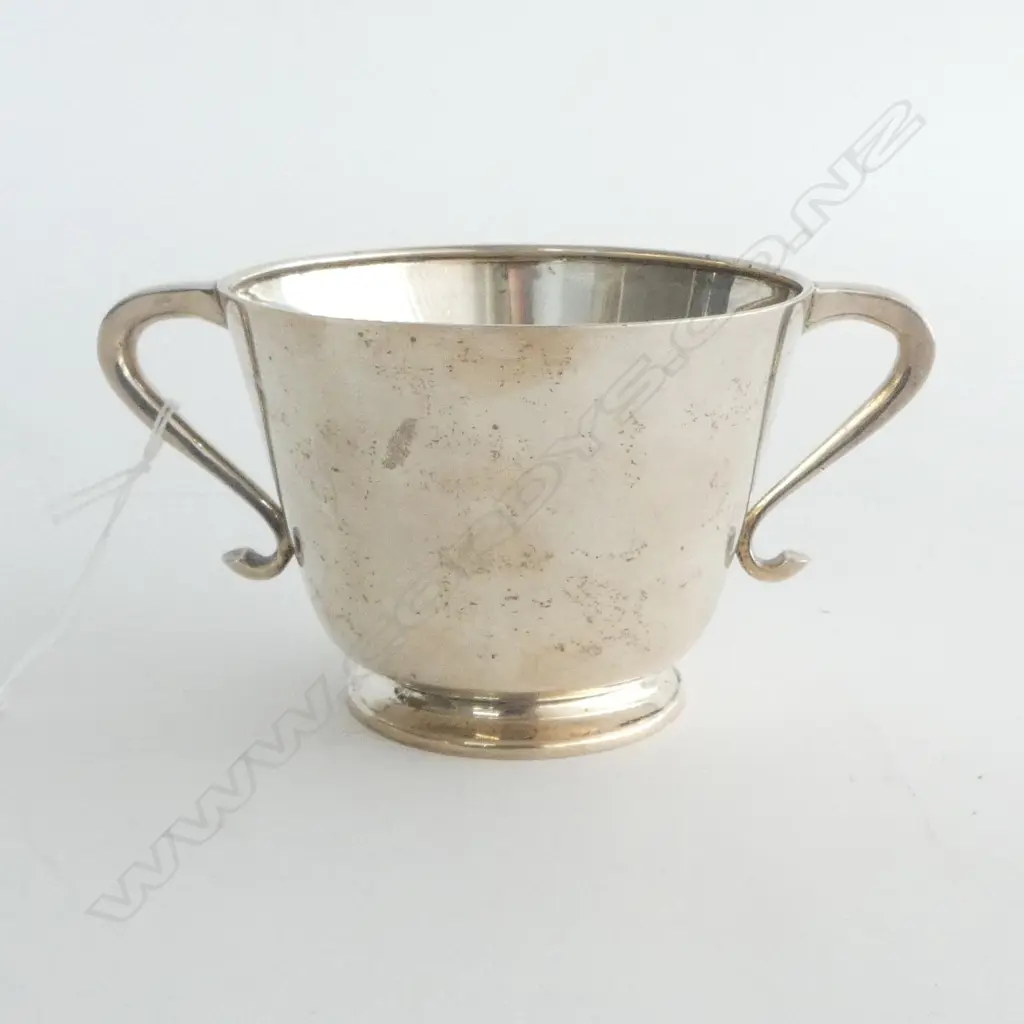 EDWARDIAN SILVER PLAIN LOVING CUP Birmingham 1906 220gms Image 1++